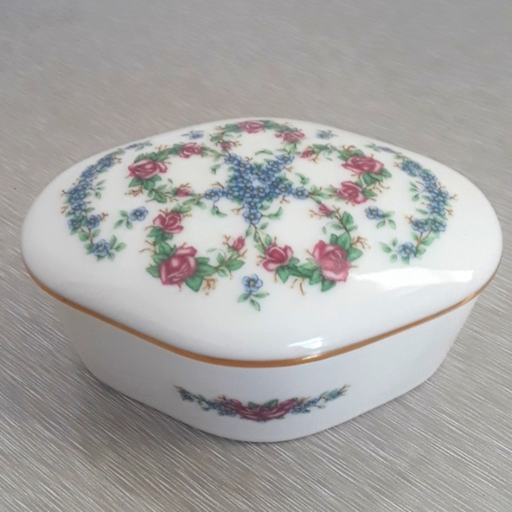 Songs of Love Music Box